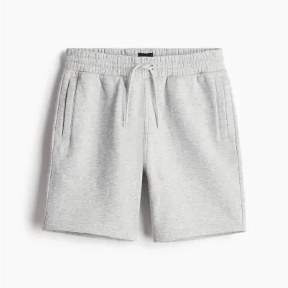H&M Regular Fit Sweatshorts - Picture 1 of 4